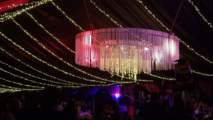  Salón Lago del Rey, Decoracíon con listones